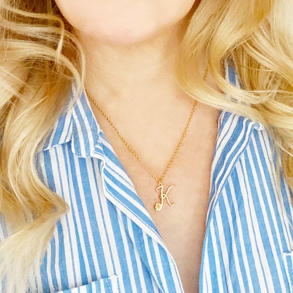 Letter Flower Necklace - Letter P - Picture 2 of 8